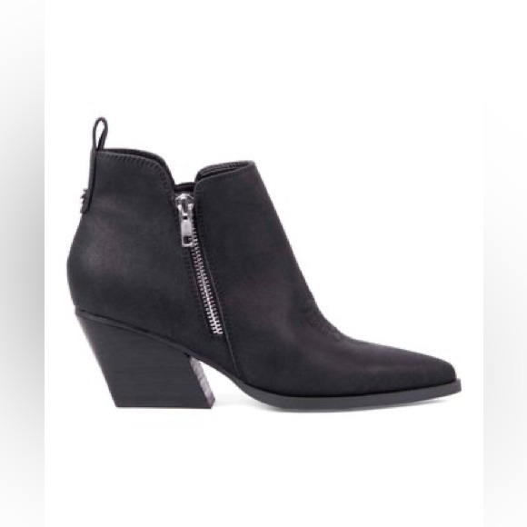 🐘 DV Flared Heel Boot - Picture 10 of 12